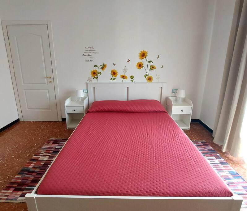 Elegante Appartamento La Spezia Centro Luaran gambar